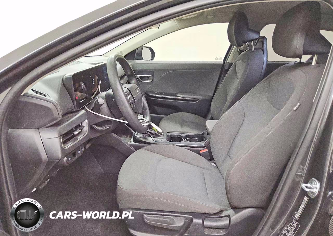 2025 Kia K4 Lxs VIN:3KPFT4DE8SE109489 - 7
