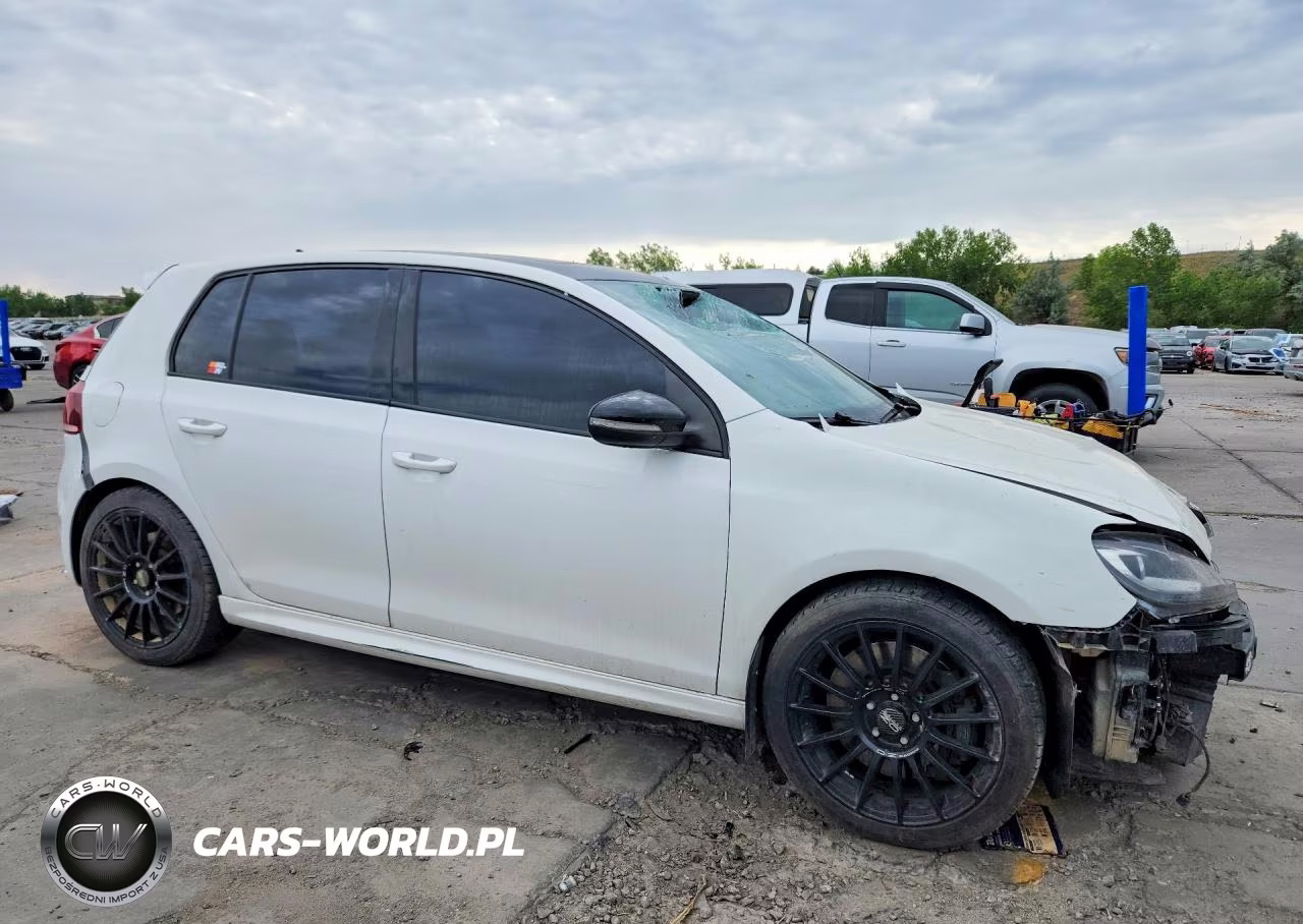 2013 Volkswagen Golf R VIN:WVWPF7AJ1DW119045 - 4