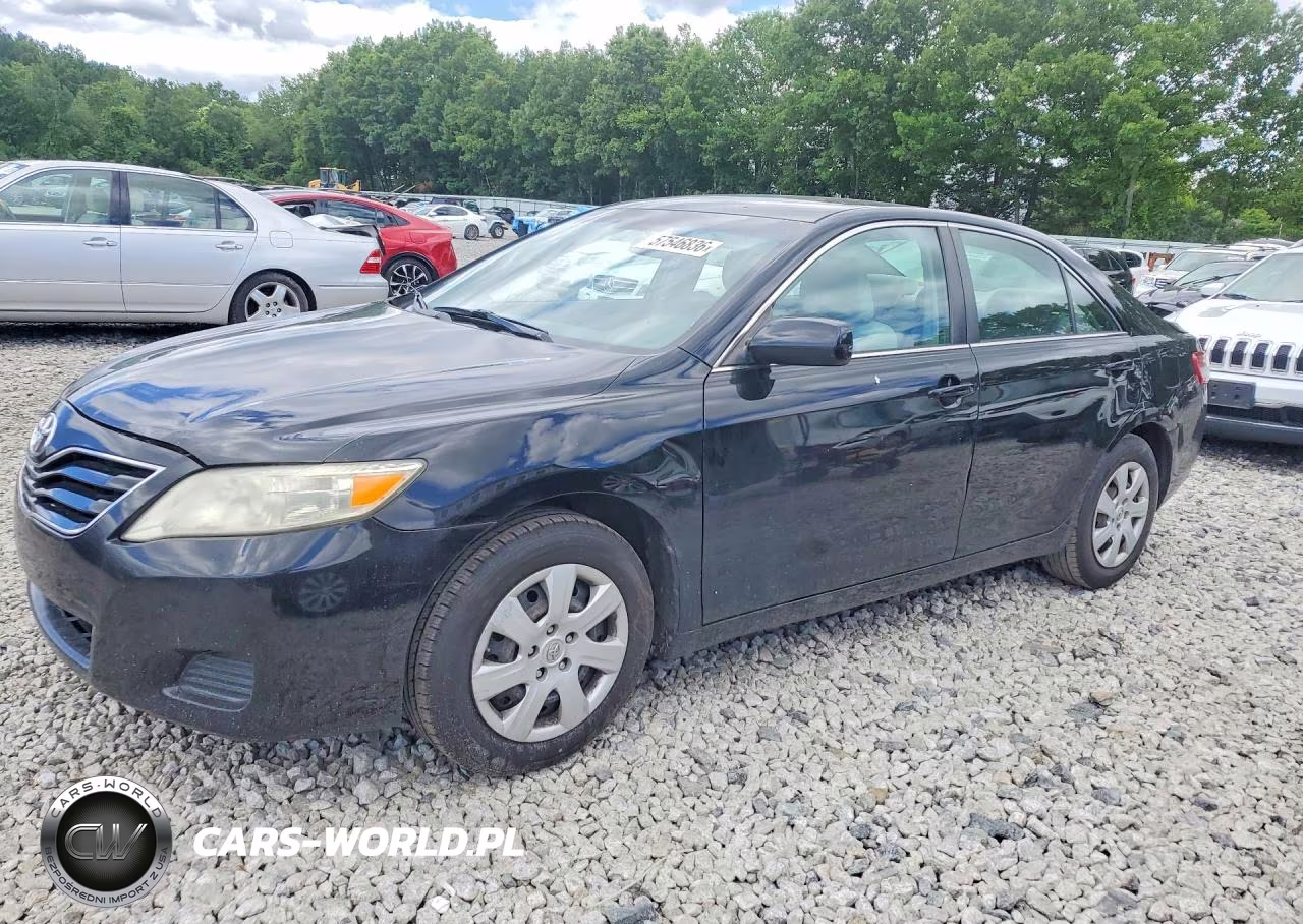 2010 Toyota Camry Base – zdjęcie 1 z 12