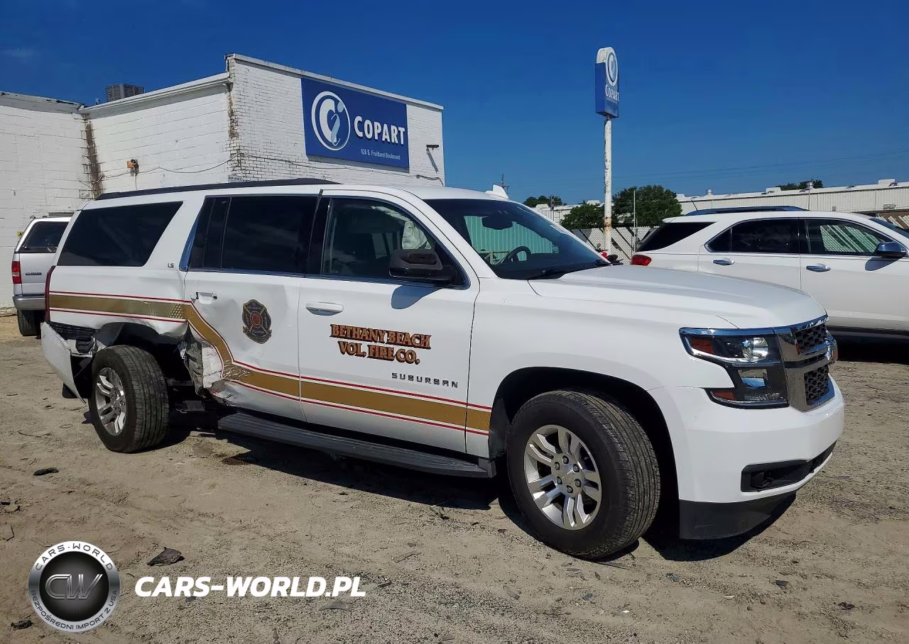2016 Chevrolet Suburban K1500 VIN:1GNSKKEC4GR386713 - 4