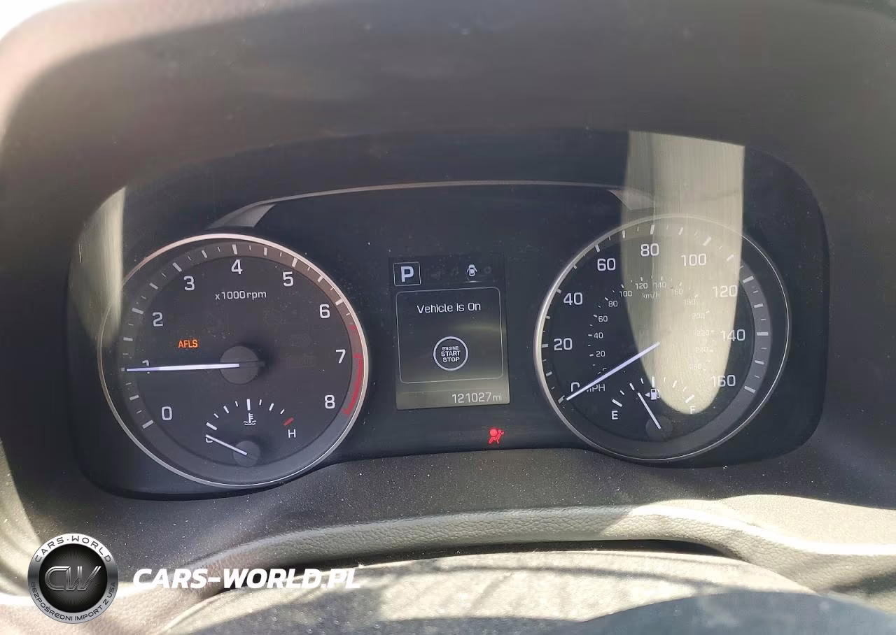 2018 Hyundai Elantra Limited VIN:5NPD84LF1JH217594 - 9
