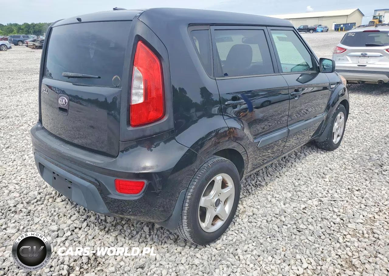 2013 Kia Soul Base VIN:KNDJT2A52D7487071 - 3