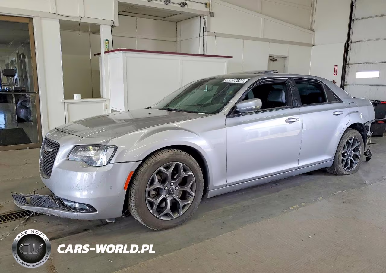 2018 Chrysler 300 S – zdjęcie 1 z 12