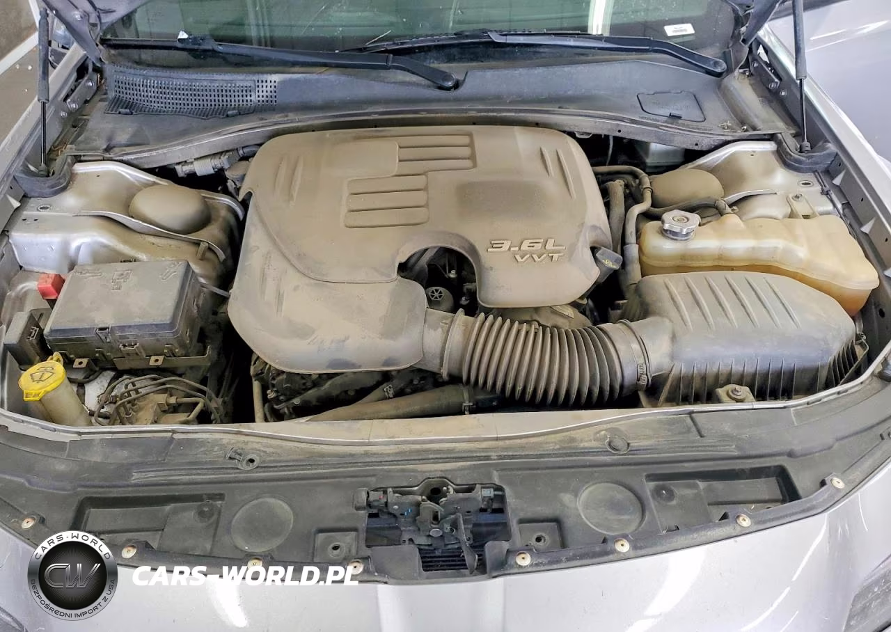 2018 Chrysler 300 S VIN:2C3CCAGG3JH293746 - 11
