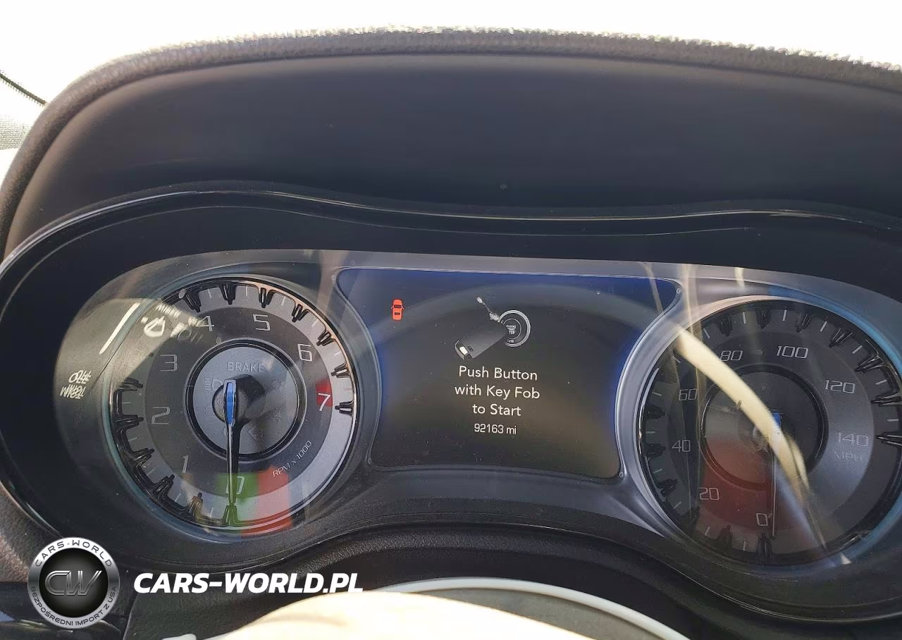 2018 Chrysler 300 S VIN:2C3CCAGG3JH293746 - 9