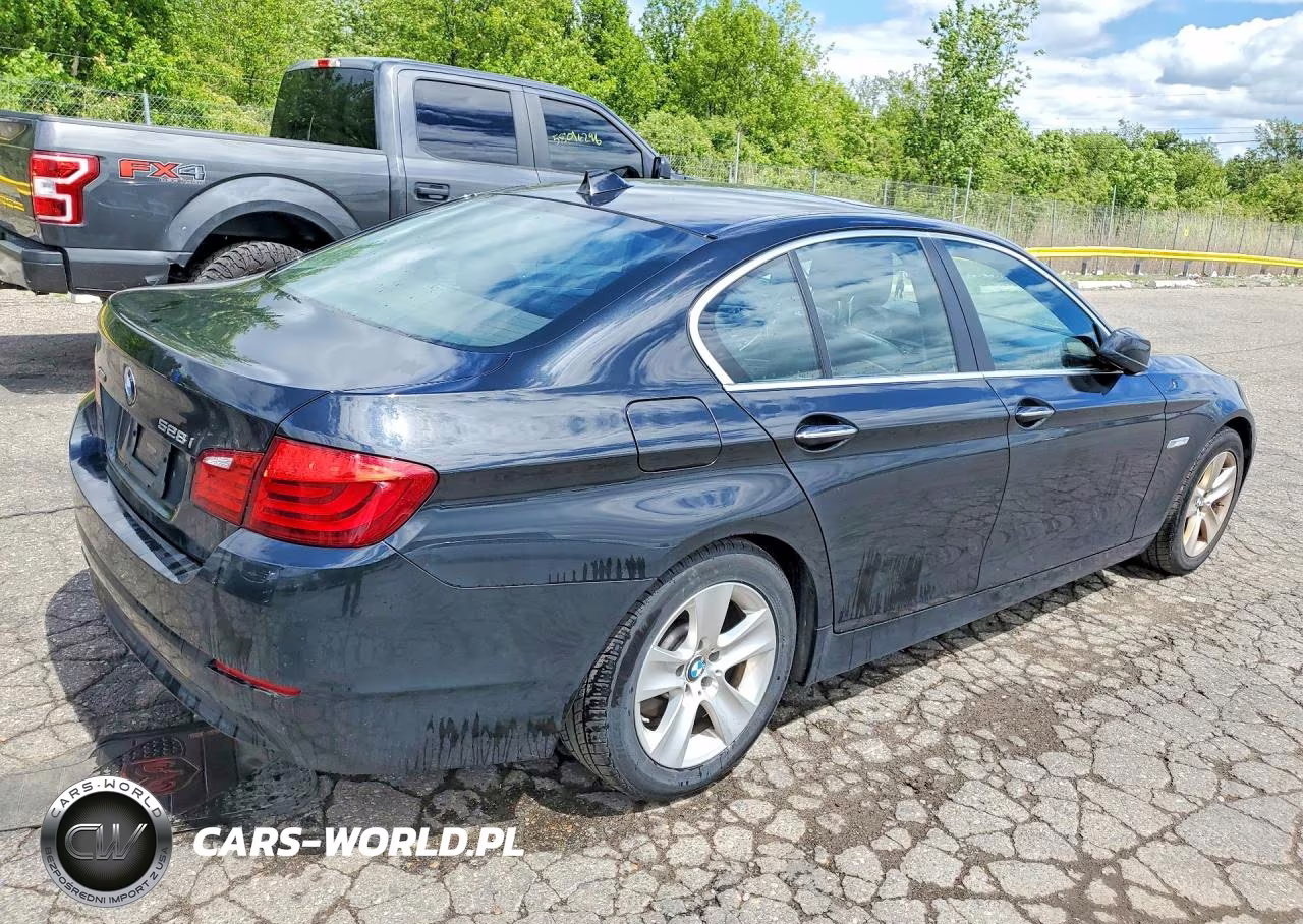 2013 BMW 528 Xi VIN:WBAXH5C50DDW12397 - 3