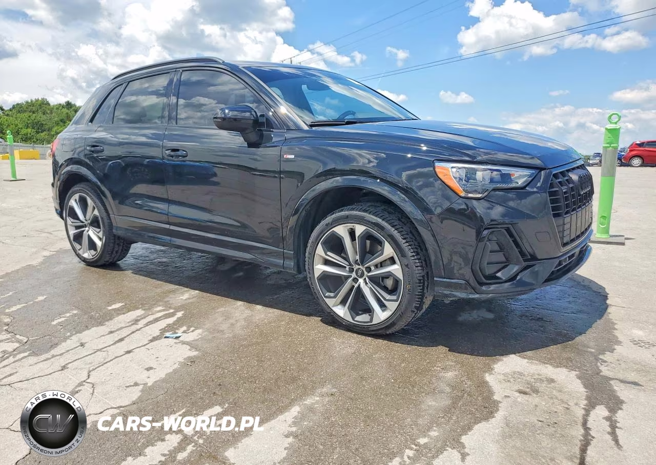 2021 Audi Q3 Premium S Line 45 VIN:WA1DECF31M1156127 - 4
