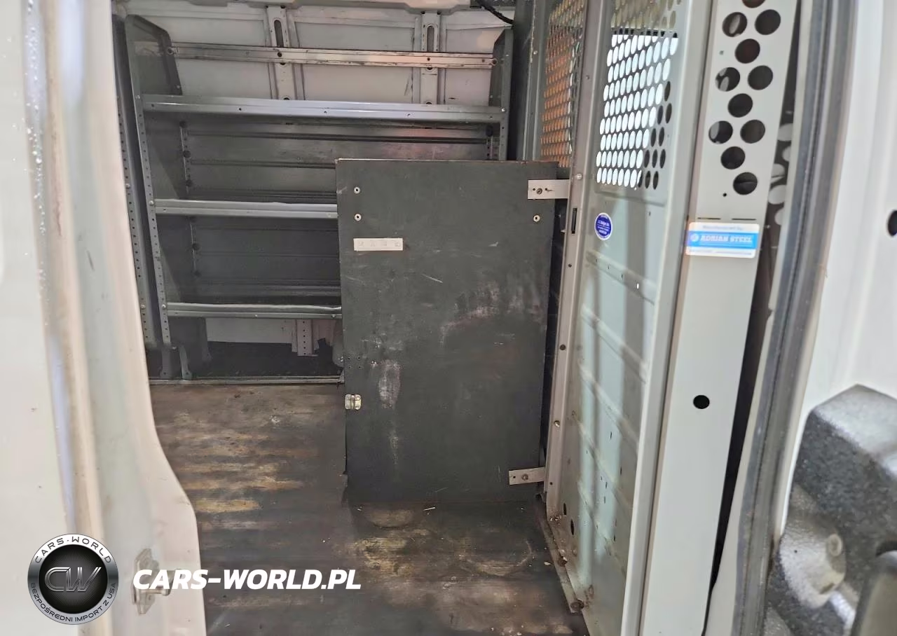 2019 Chevrolet Express G2500 VIN:1GCWGAFP8K1170152 - 10