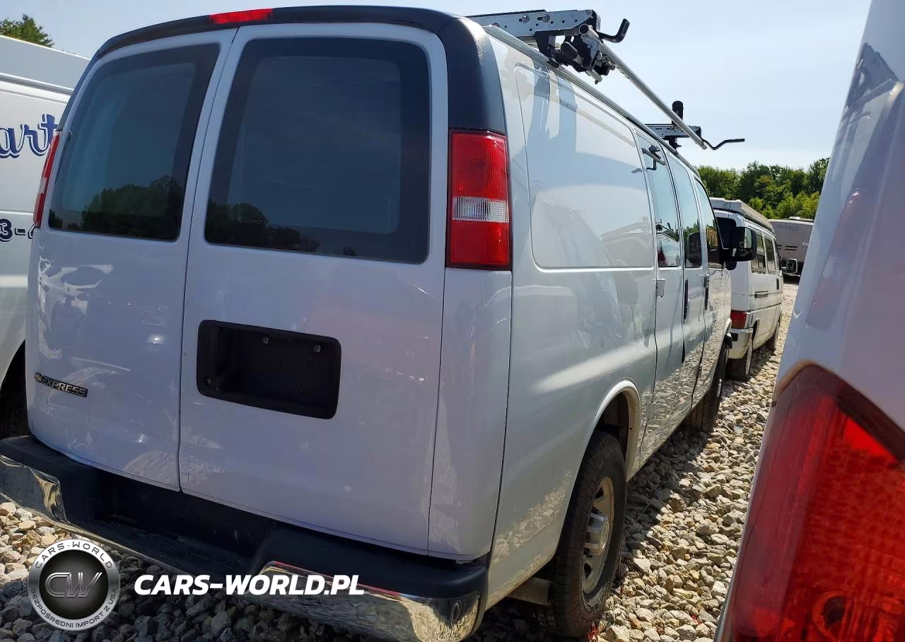 2019 Chevrolet Express G2500 VIN:1GCWGAFP8K1170152 - 3