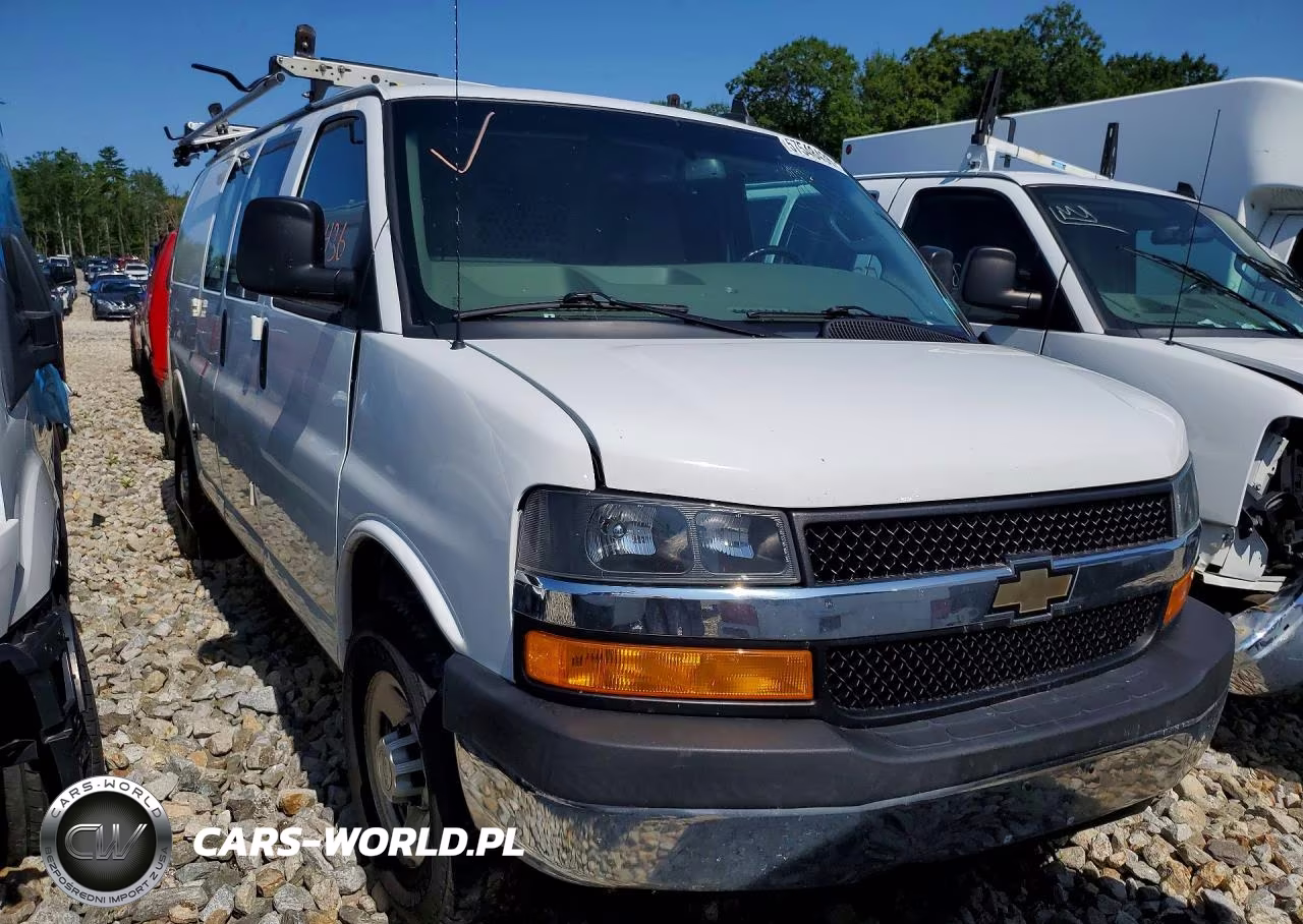 2019 Chevrolet Express G2500 VIN:1GCWGAFP8K1170152 - 4