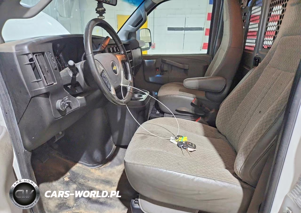 2019 Chevrolet Express G2500 VIN:1GCWGAFP8K1170152 - 7