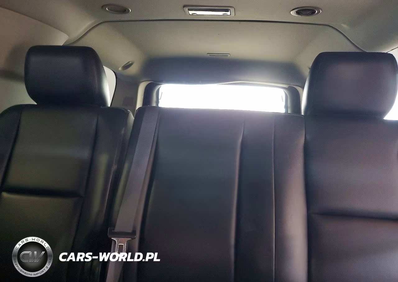 2011 Chevrolet Suburban VIN:1GNSK5E31BR117711 - 10
