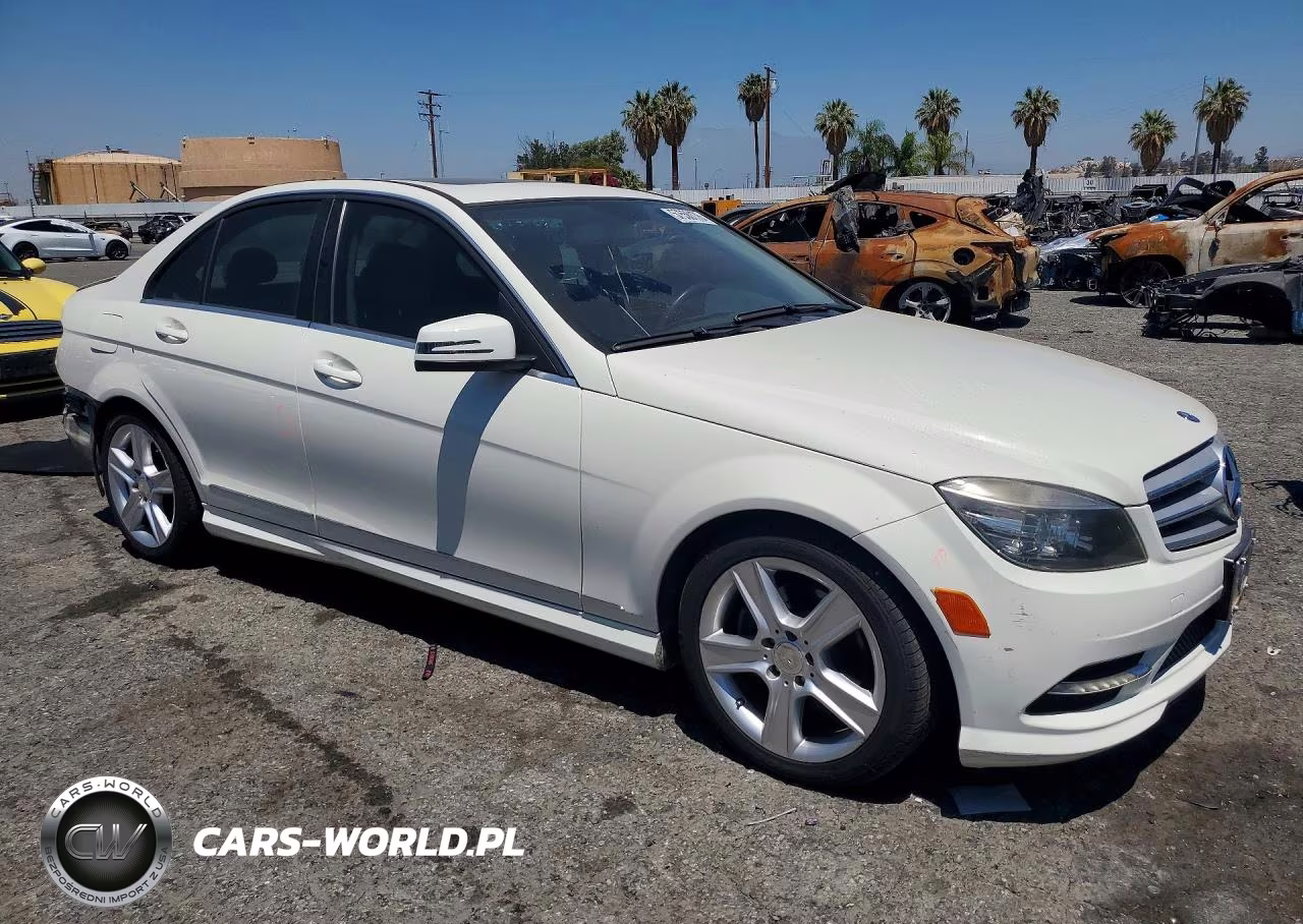 2011 Mercedes-Benz C 300 VIN:WDDGF5EB9BA458627 - 4