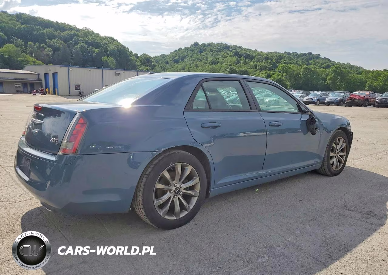 2014 Chrysler 300 S VIN:2C3CCAGT0EH301868 - 3