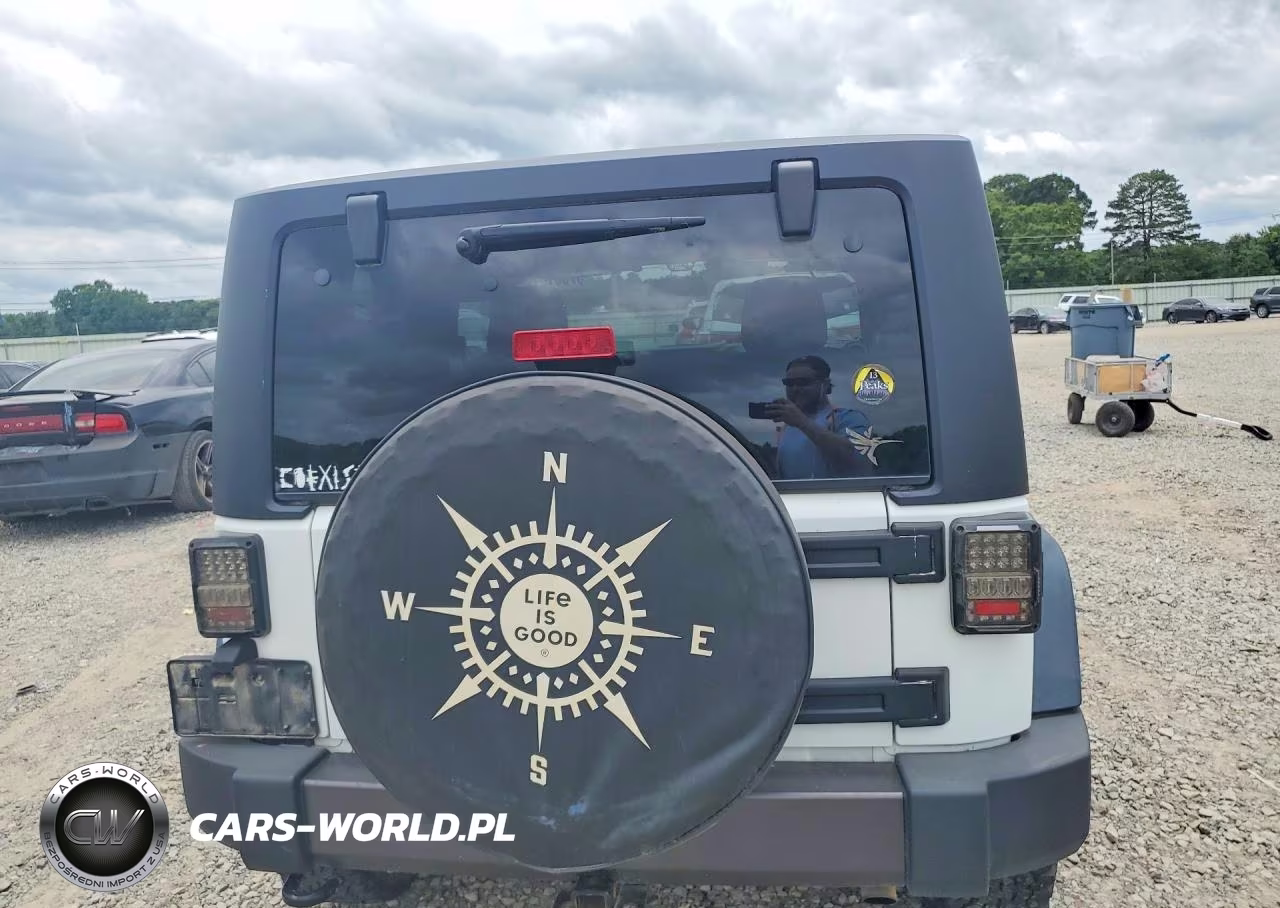 2016 Jeep Wrangler Sport VIN:1C4AJWAG2GL136395 - 6