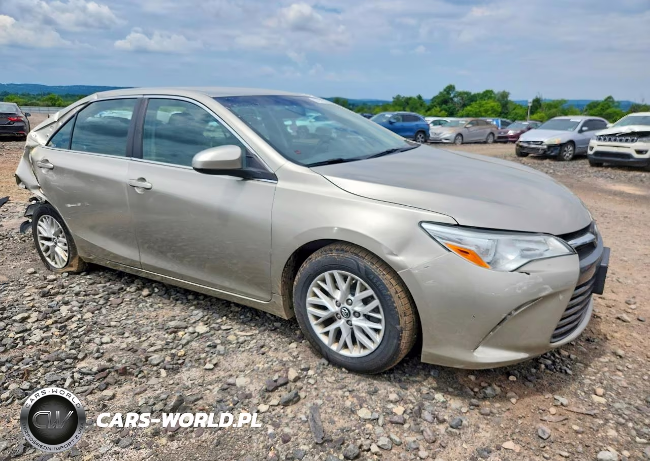 2016 Toyota Camry Le VIN:4T4BF1FK7GR560107 - 4