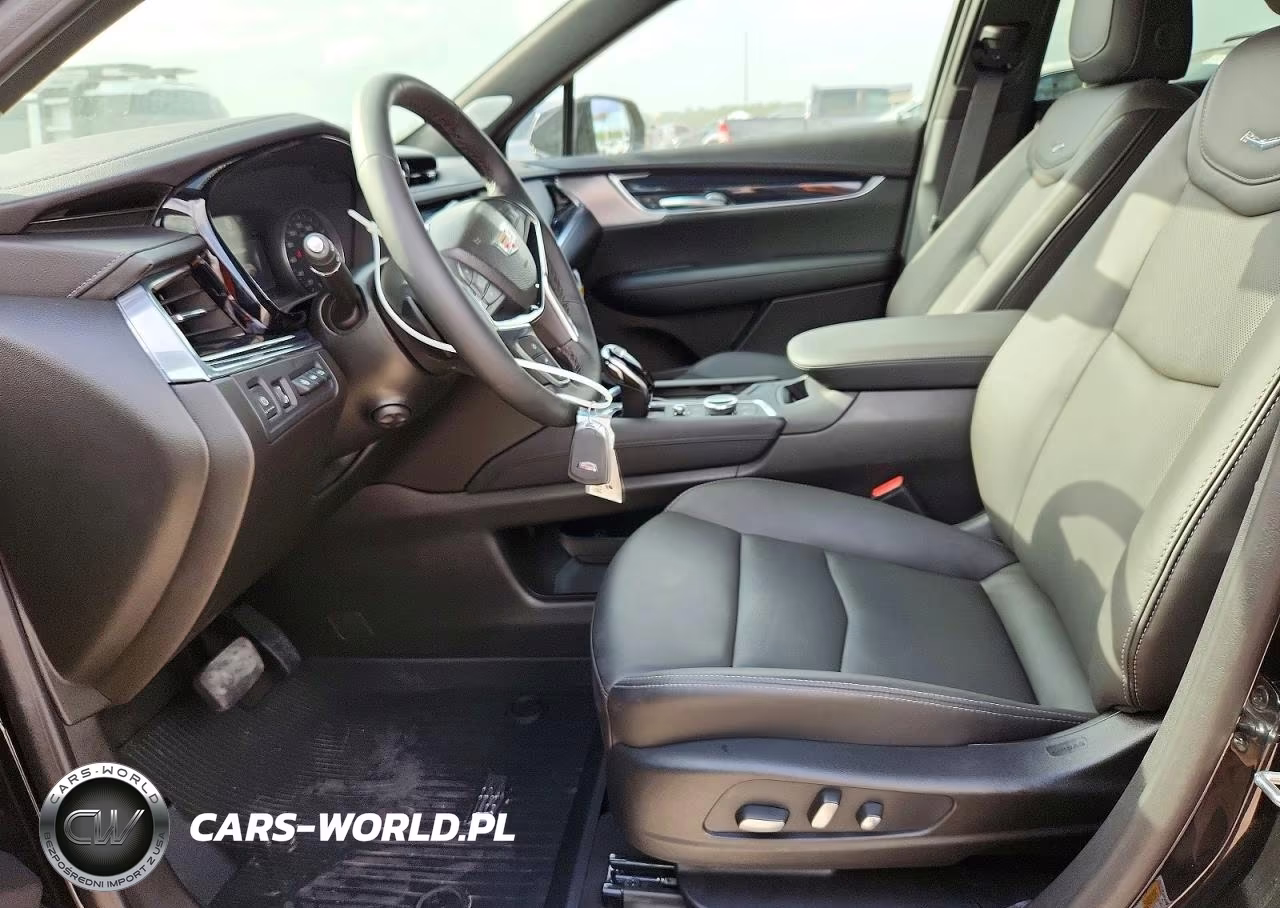 2026 Cadillac Xt5 Premium Luxury VIN:1GYKNCRS4TZ110804 - 7