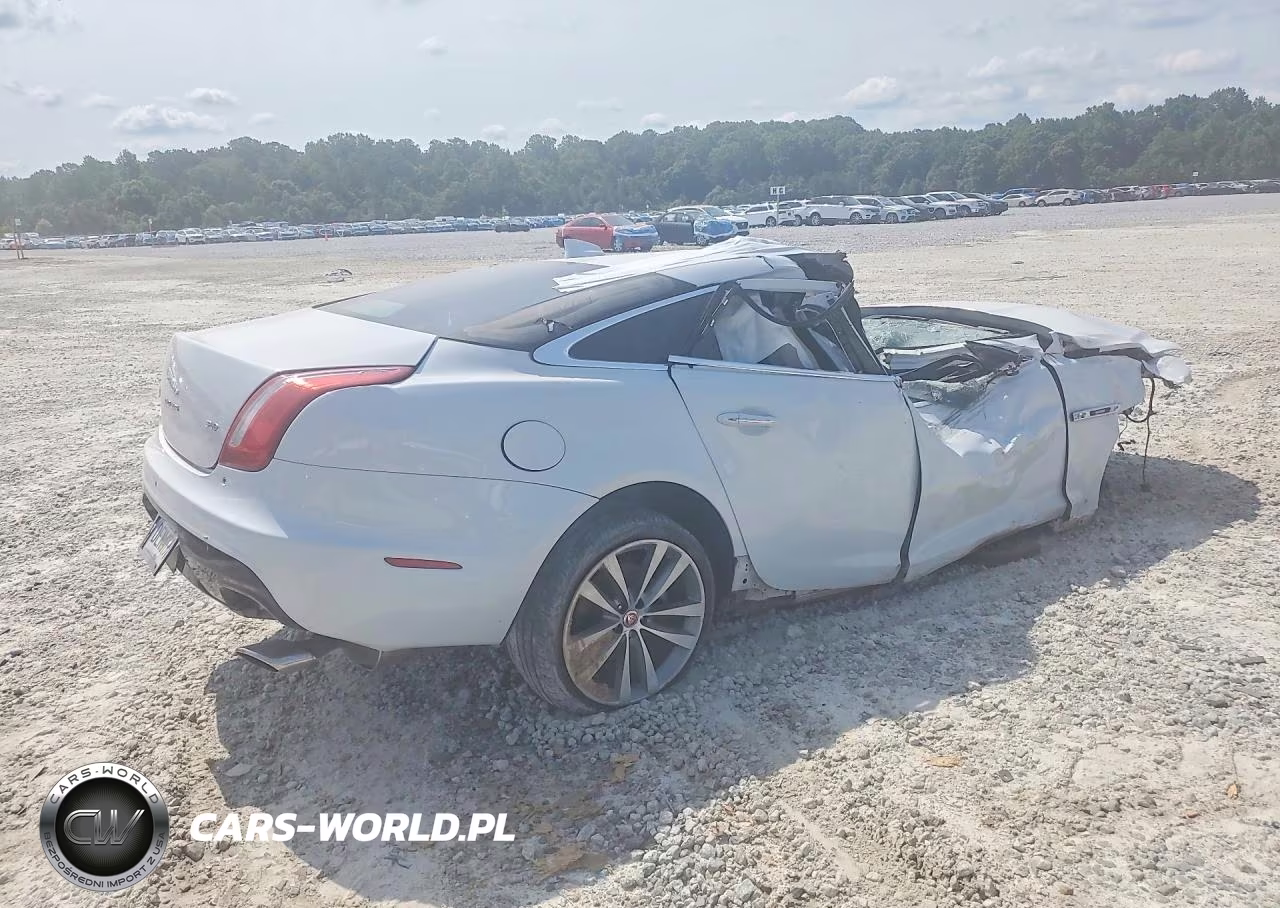 2019 Jaguar Xj R - Sport VIN:SAJWA1C7XK8W19264 - 3