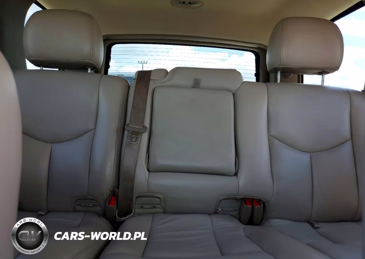 2005 Chevrolet Tahoe C1500 VIN:1GNEC13T05R233282 - 10