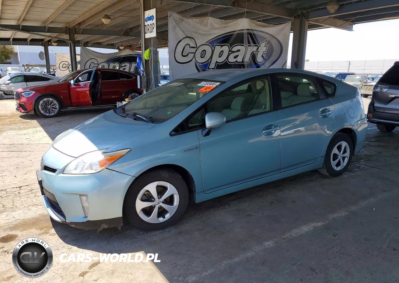 2015 Toyota Prius Two – zdjęcie 1 z 12
