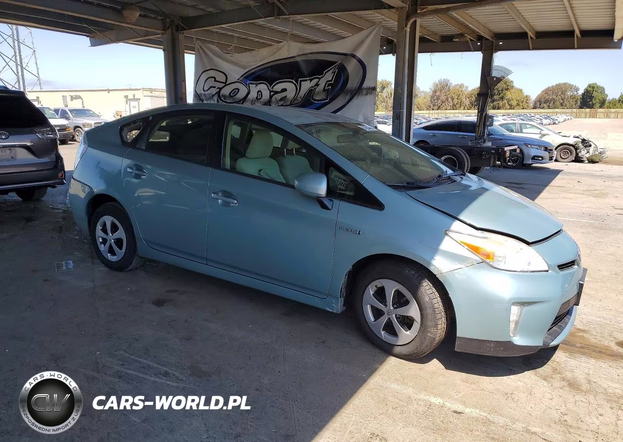 2015 Toyota Prius Two VIN:JTDKN3DU5F1911565 - 4