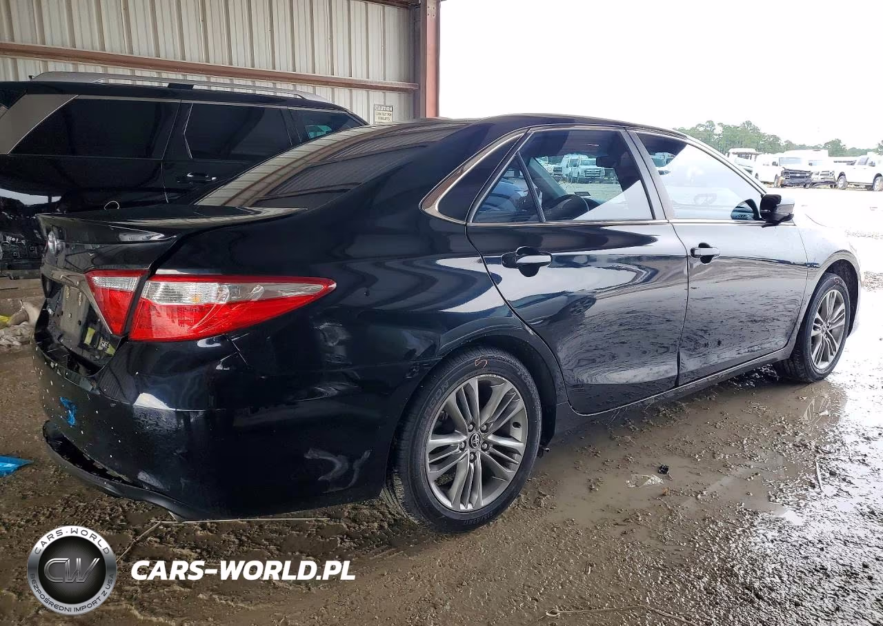 2017 Toyota Camry Se VIN:4T1BF1FK4HU807966 - 3