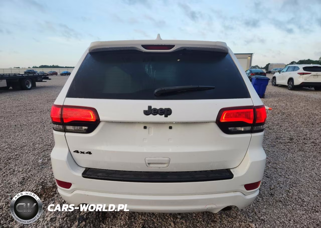 2015 Jeep Grand Cherokee Laredo VIN:1C4RJFAG8FC190236 - 6