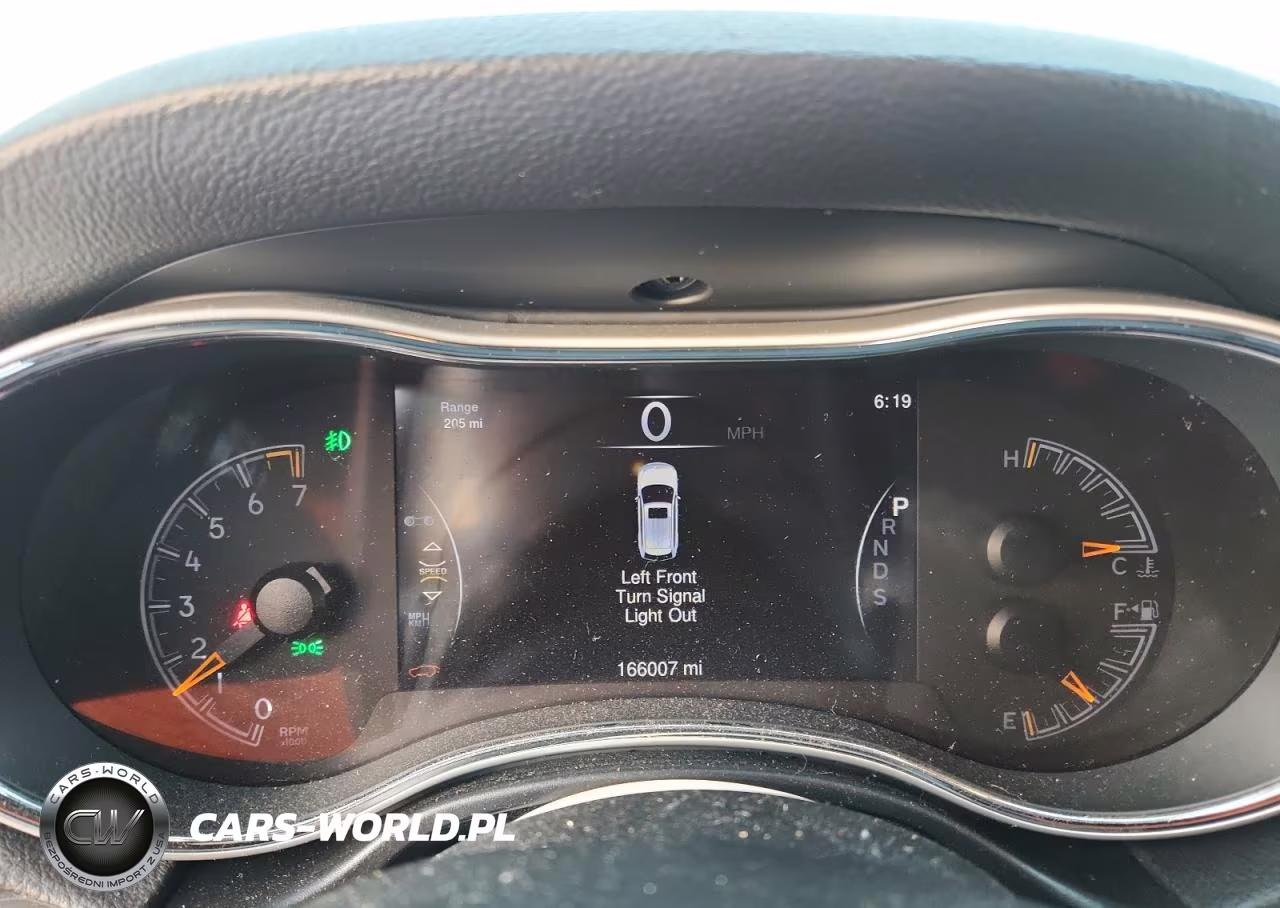 2015 Jeep Grand Cherokee Laredo VIN:1C4RJFAG8FC190236 - 9