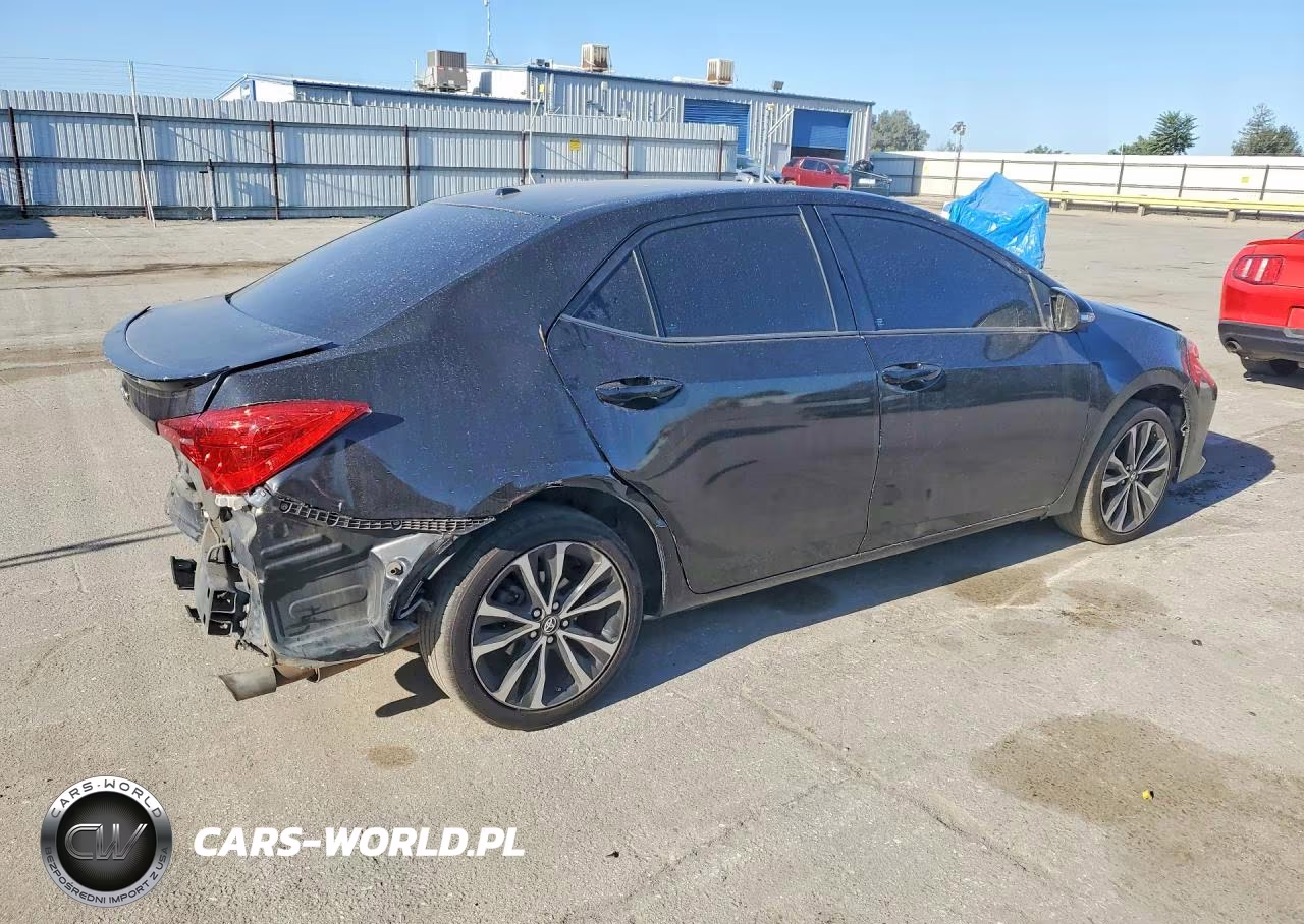 2017 Toyota Corolla Se VIN:5YFBURHE0HP634220 - 3