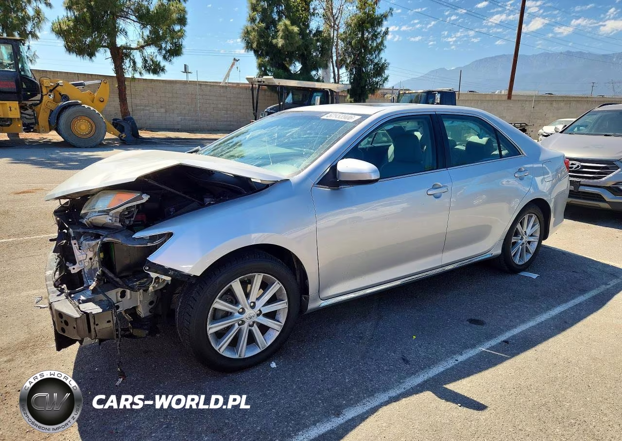 2014 Toyota Camry Xle – zdjęcie 1 z 13