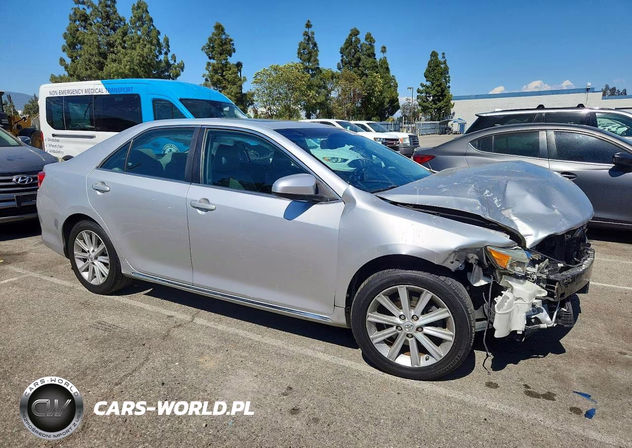 2014 Toyota Camry Xle VIN:4T4BF1FK0ER391044 - 4
