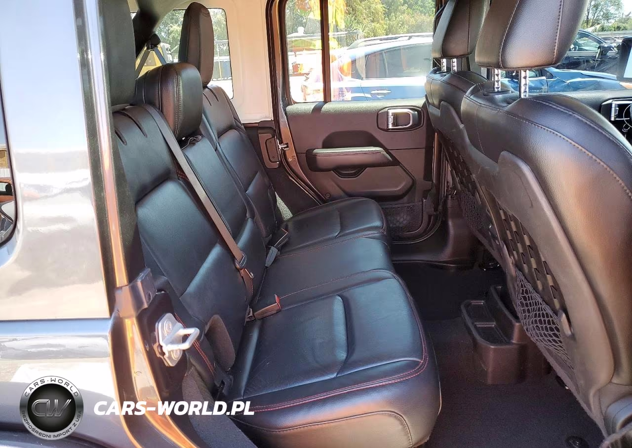 2018 Jeep Wrangler Unlimited Rubicon VIN:1C4HJXFN1JW314556 - 10