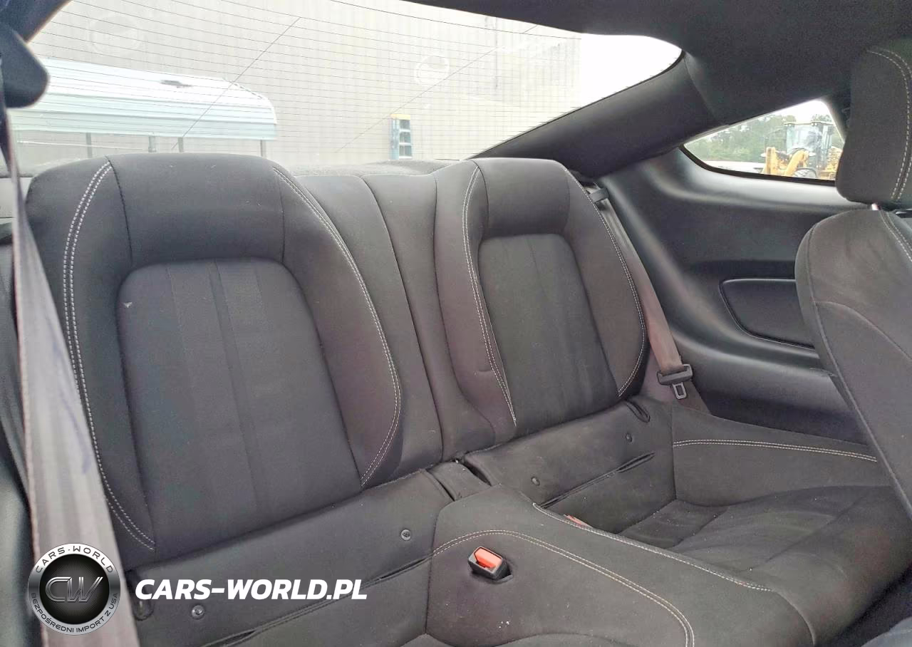 2021 Ford Mustang VIN:1FA6P8THXM5111496 - 10