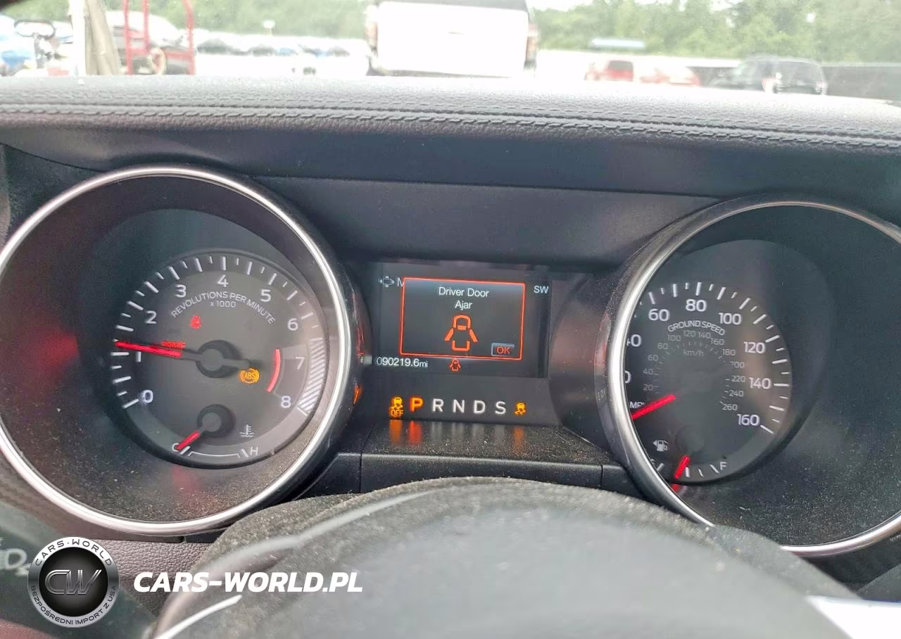 2021 Ford Mustang VIN:1FA6P8THXM5111496 - 9