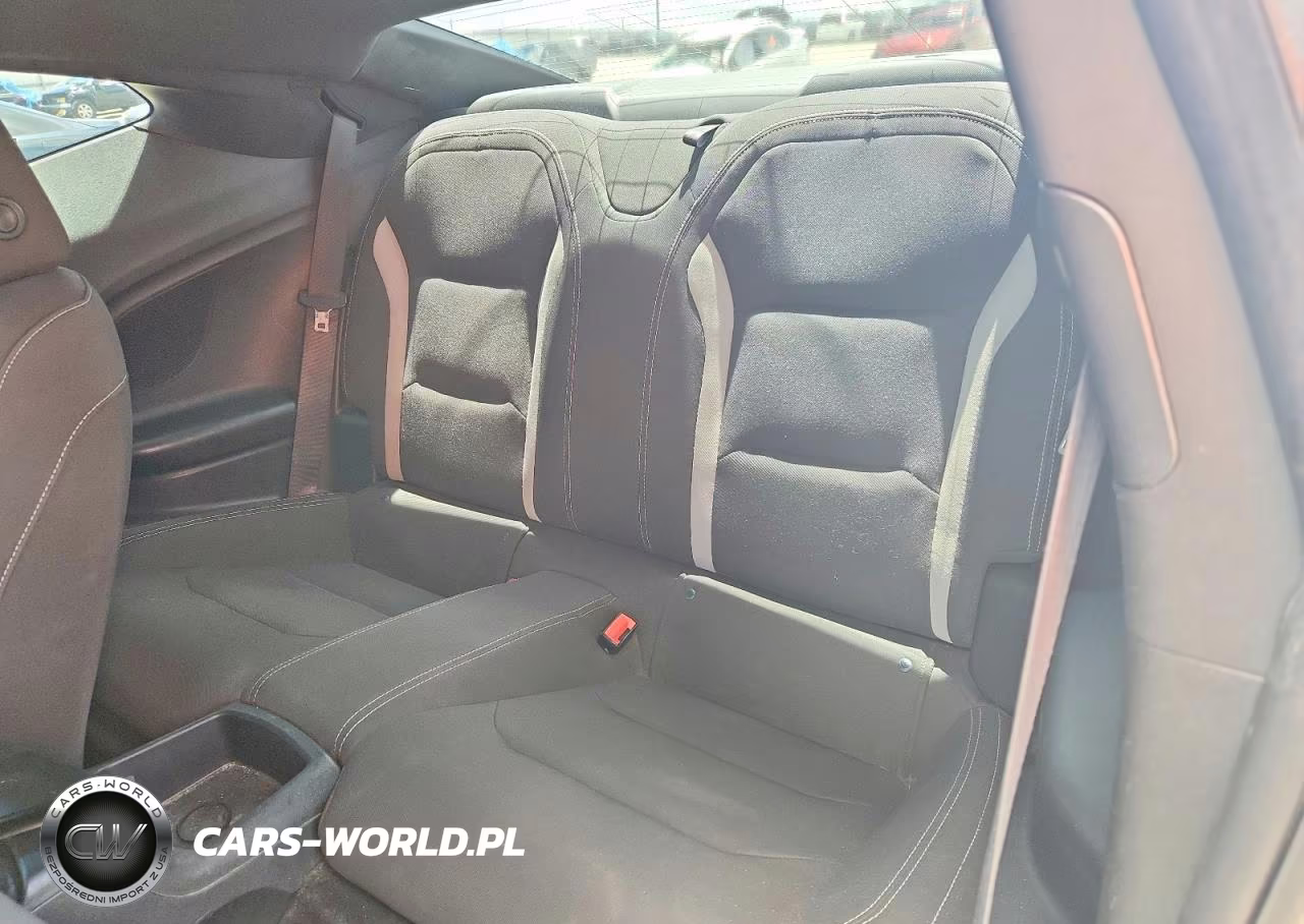 2018 Chevrolet Camaro Lt VIN:1G1FB1RX0J0122426 - 10