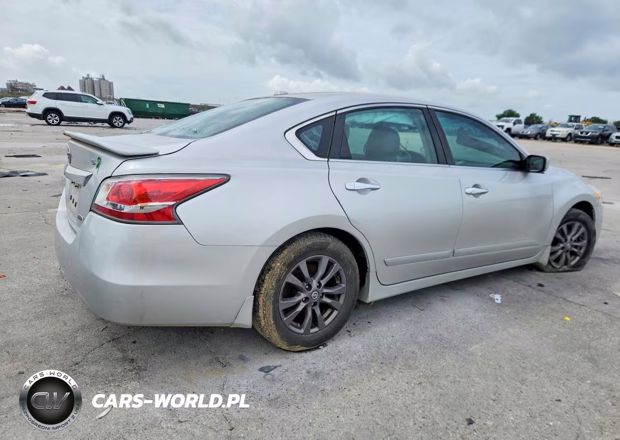 2015 Nissan Altima 2.5 S VIN:1N4AL3AP3FC589194 - 3