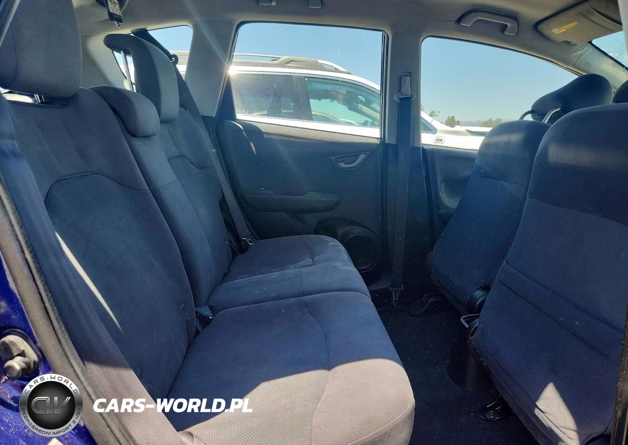 2011 Honda Fit VIN:JHMGE8H38BC023085 - 10