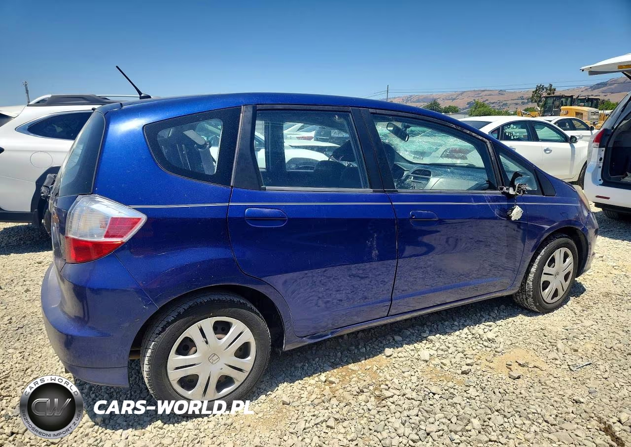 2011 Honda Fit VIN:JHMGE8H38BC023085 - 3