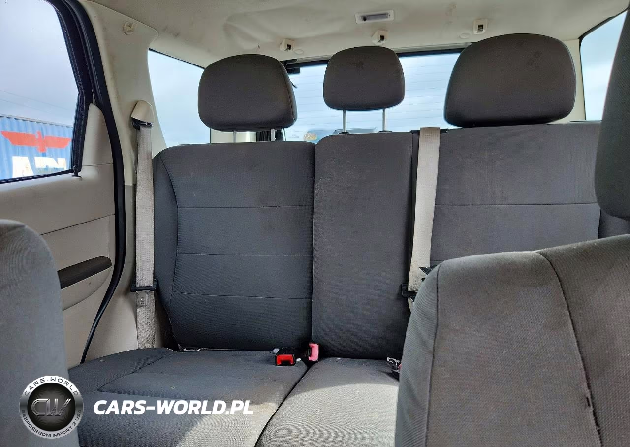 2010 Ford Escape Xls VIN:1FMCU0C79AKD30943 - 10