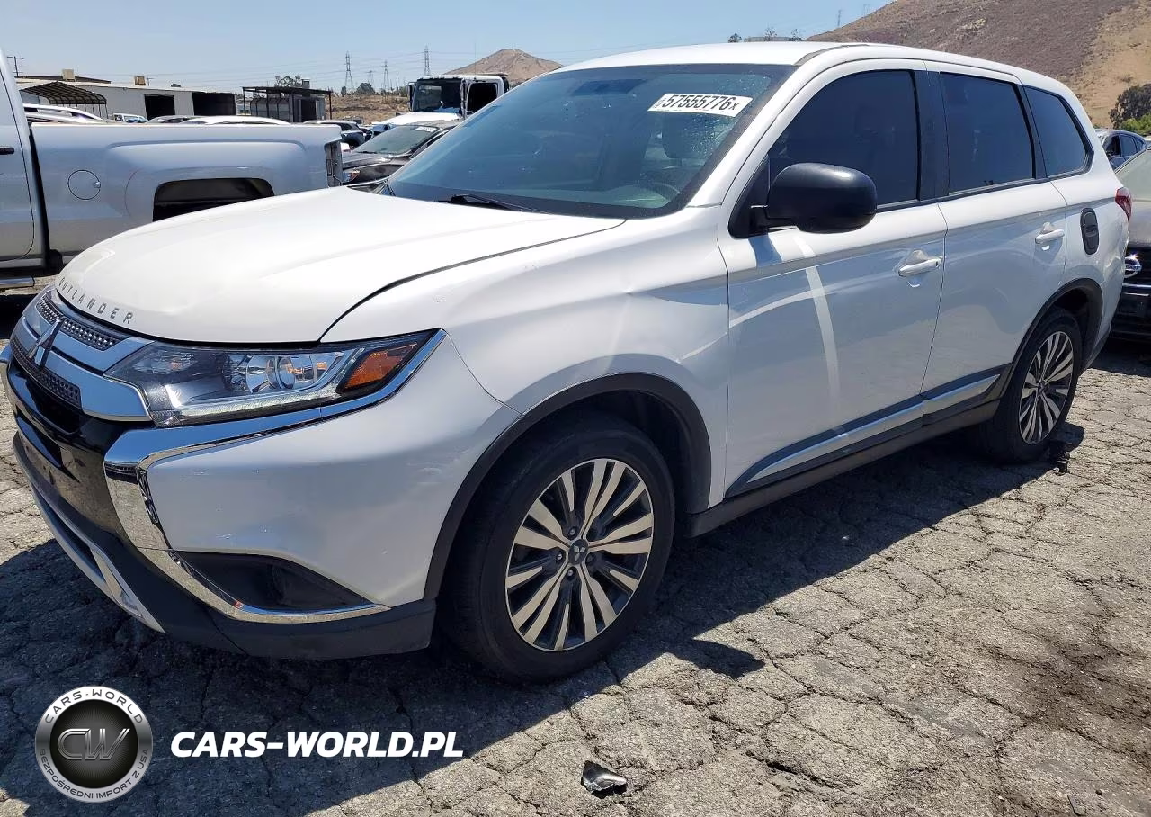 2020 Mitsubishi Outlander Es – zdjęcie 1 z 13
