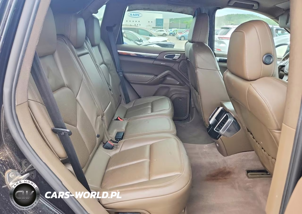 2011 Porsche Cayenne S VIN:WP1AB2A23BLA42222 - 10