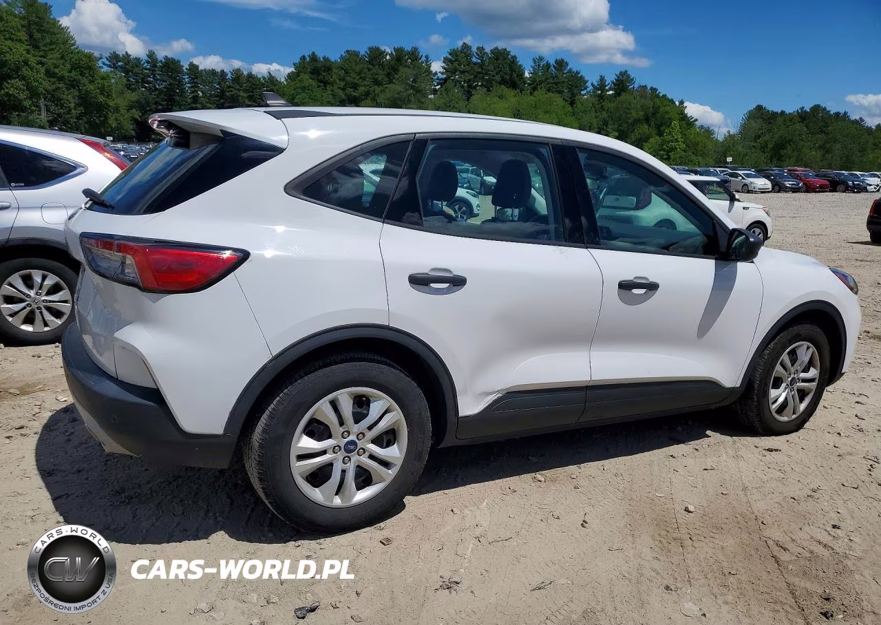 2021 Ford Escape S VIN:1FMCU0F61MUA50302 - 3