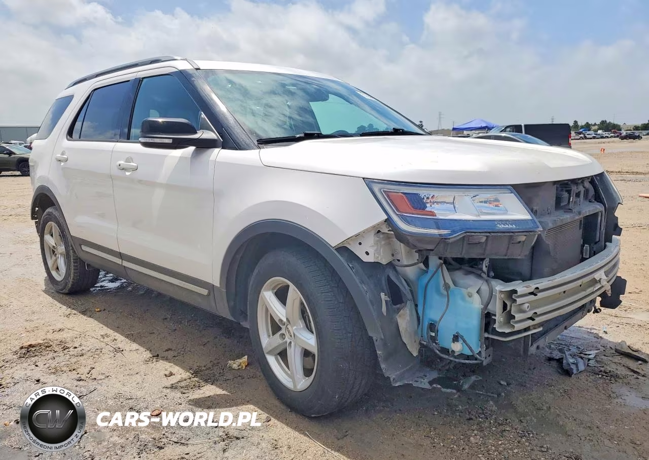 2018 Ford Explorer Xlt VIN:1FM5K7D82JGB55453 - 4