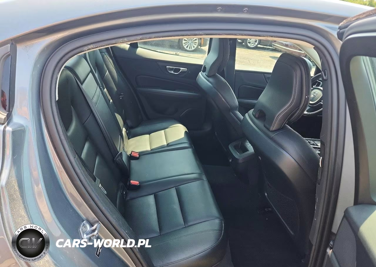 2019 Volvo S60 T6 Momentum VIN:7JRA22TK3KG004305 - 10