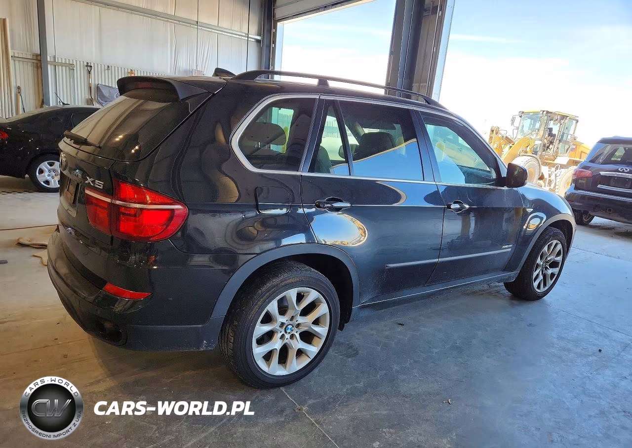 2013 BMW X5 xDrive35I VIN:5UXZV4C52D0E06635 - 3