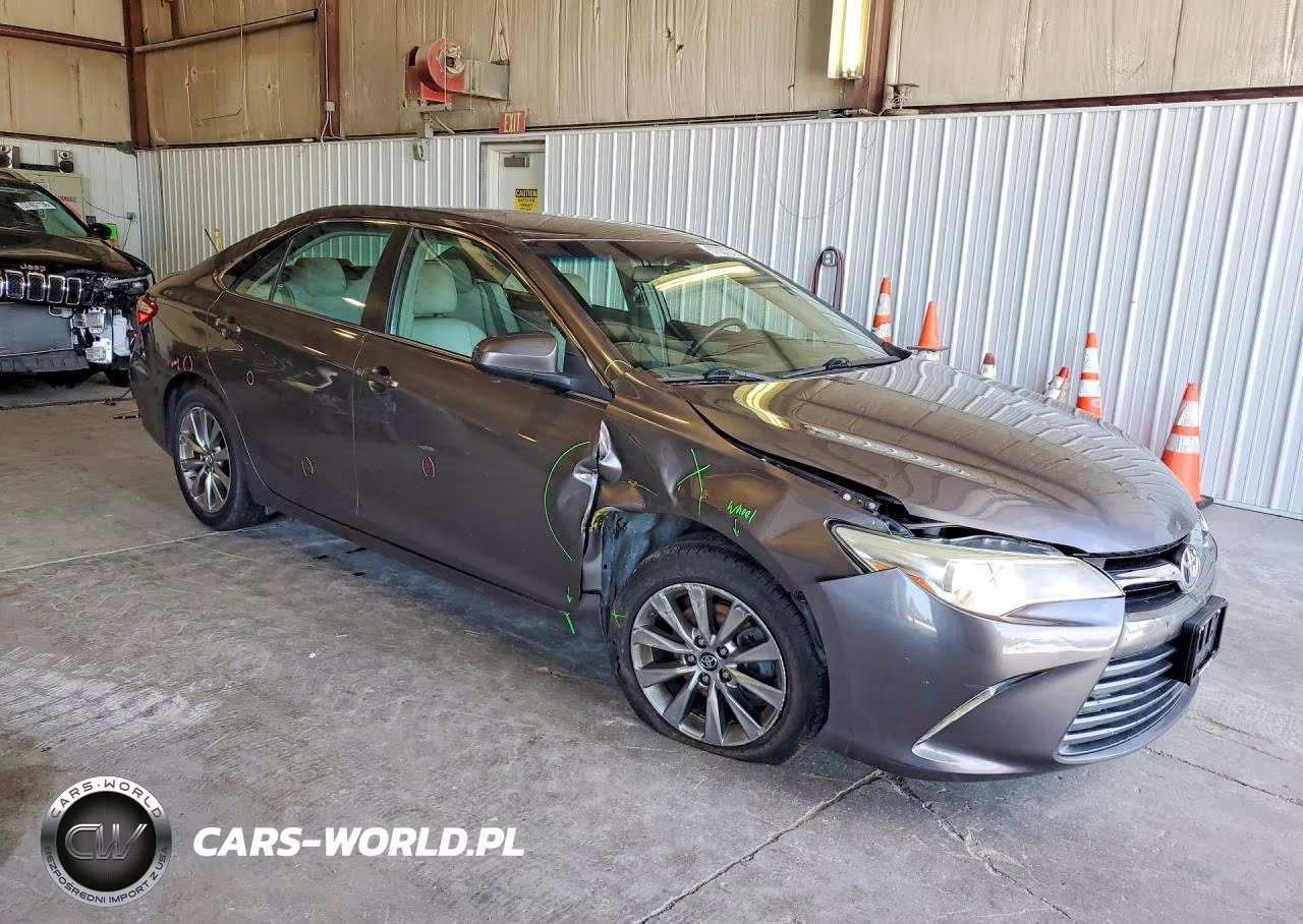 2015 Toyota Camry Xle VIN:4T4BF1FK7FR452794 - 4