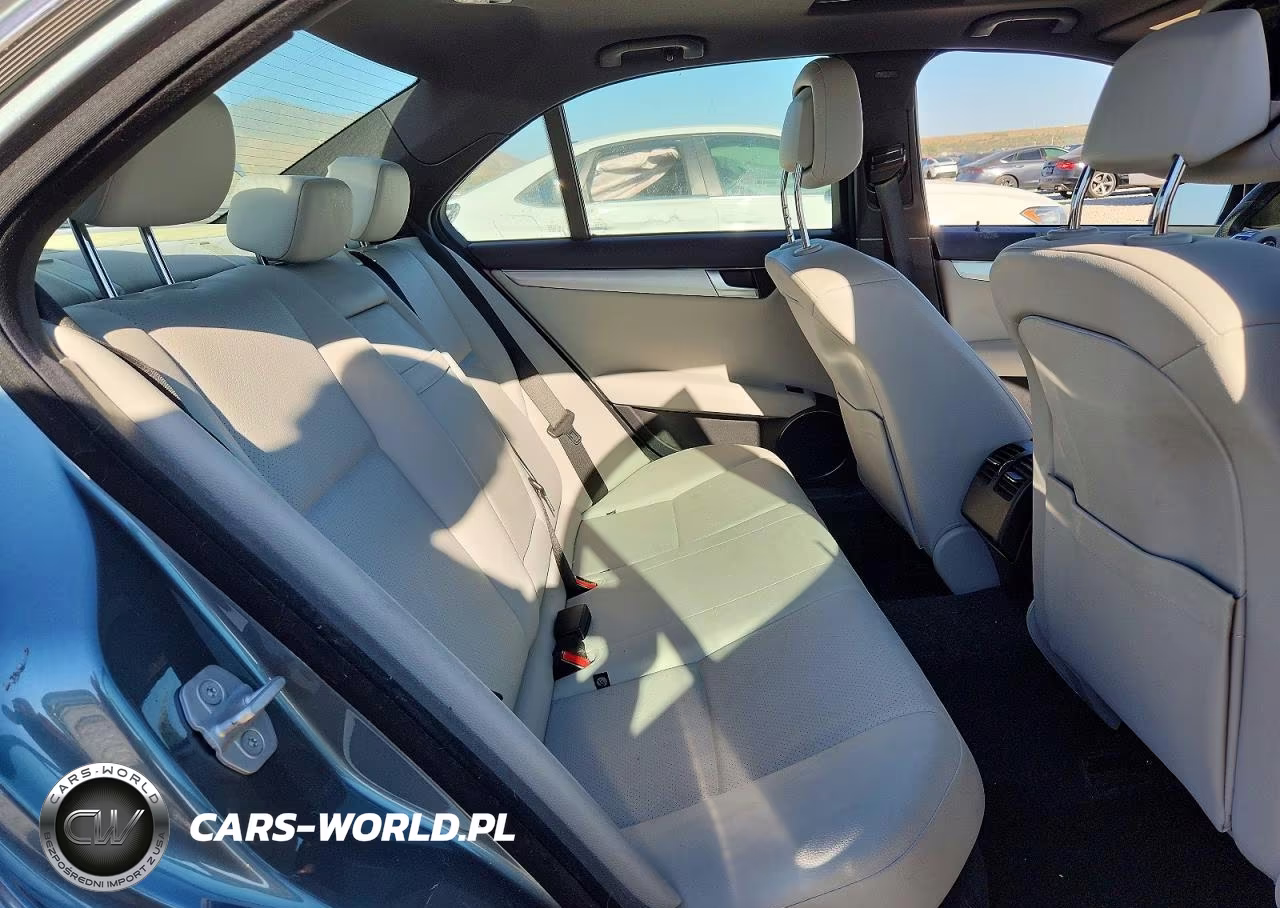 2012 Mercedes-Benz C 250 VIN:WDDGF4HBXCA607330 - 10