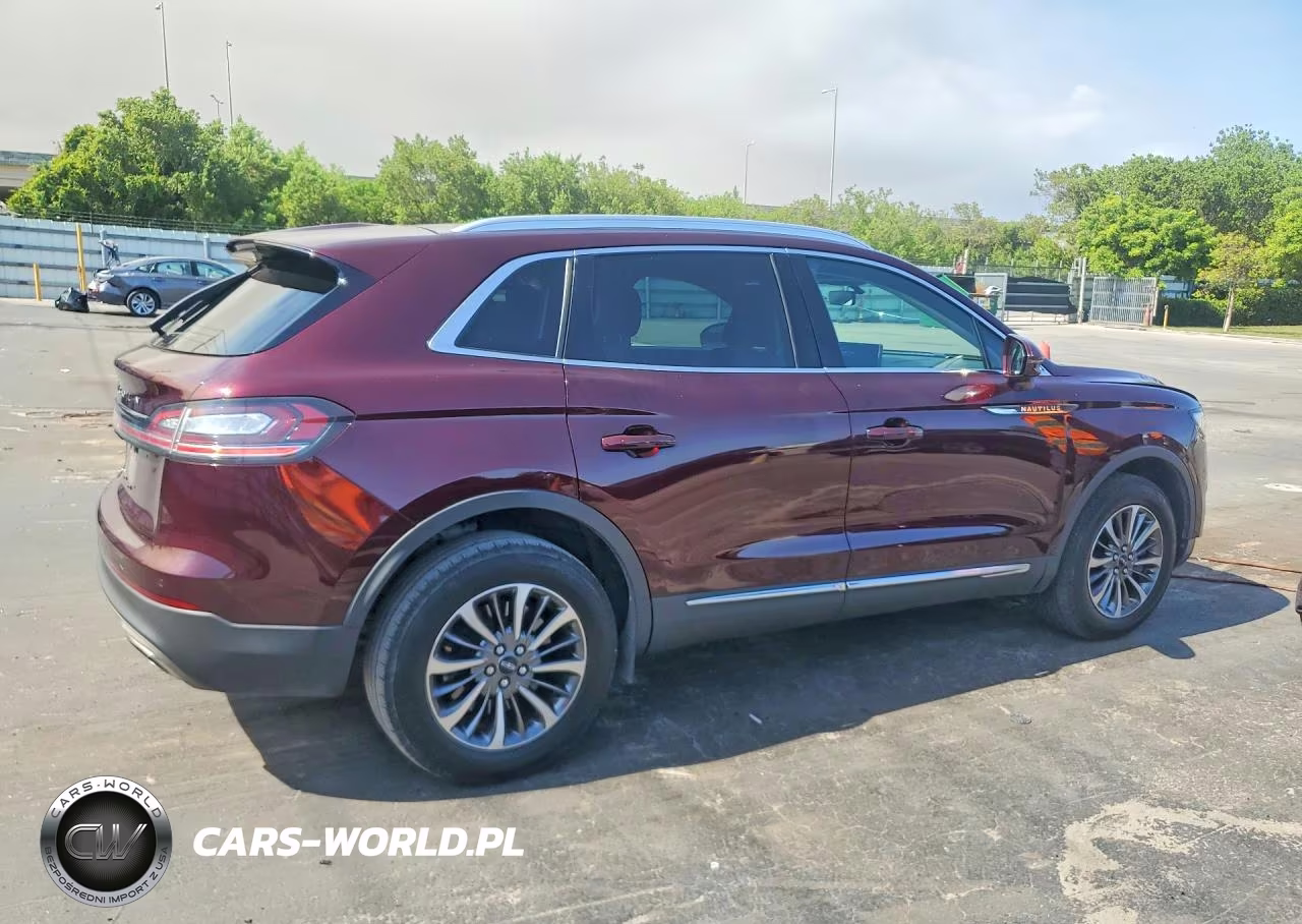 2023 Lincoln Nautilus VIN:2LMPJ8J90PBL21830 - 3