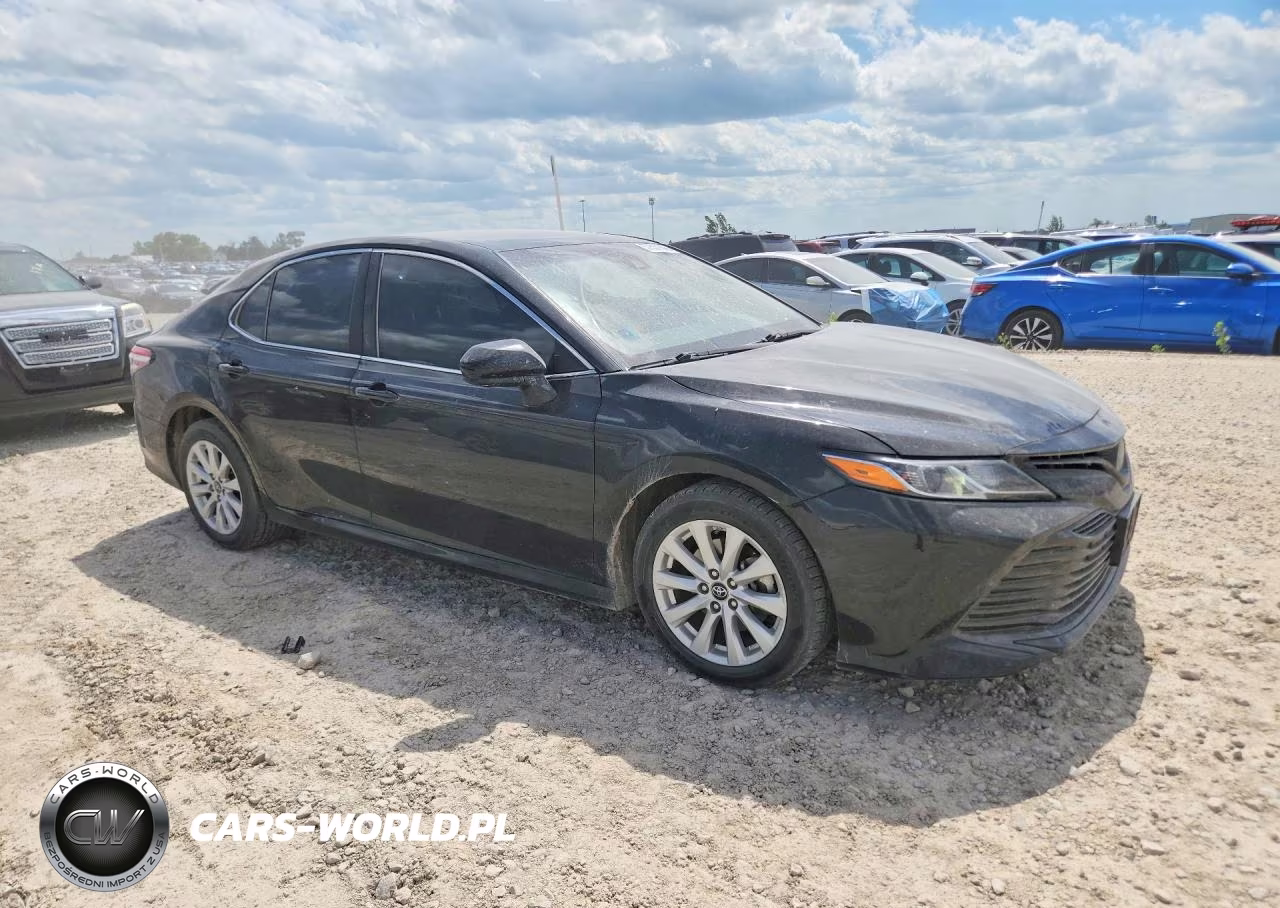 2019 Toyota Camry L-Le VIN:4T1B11HK5KU199877 - 4