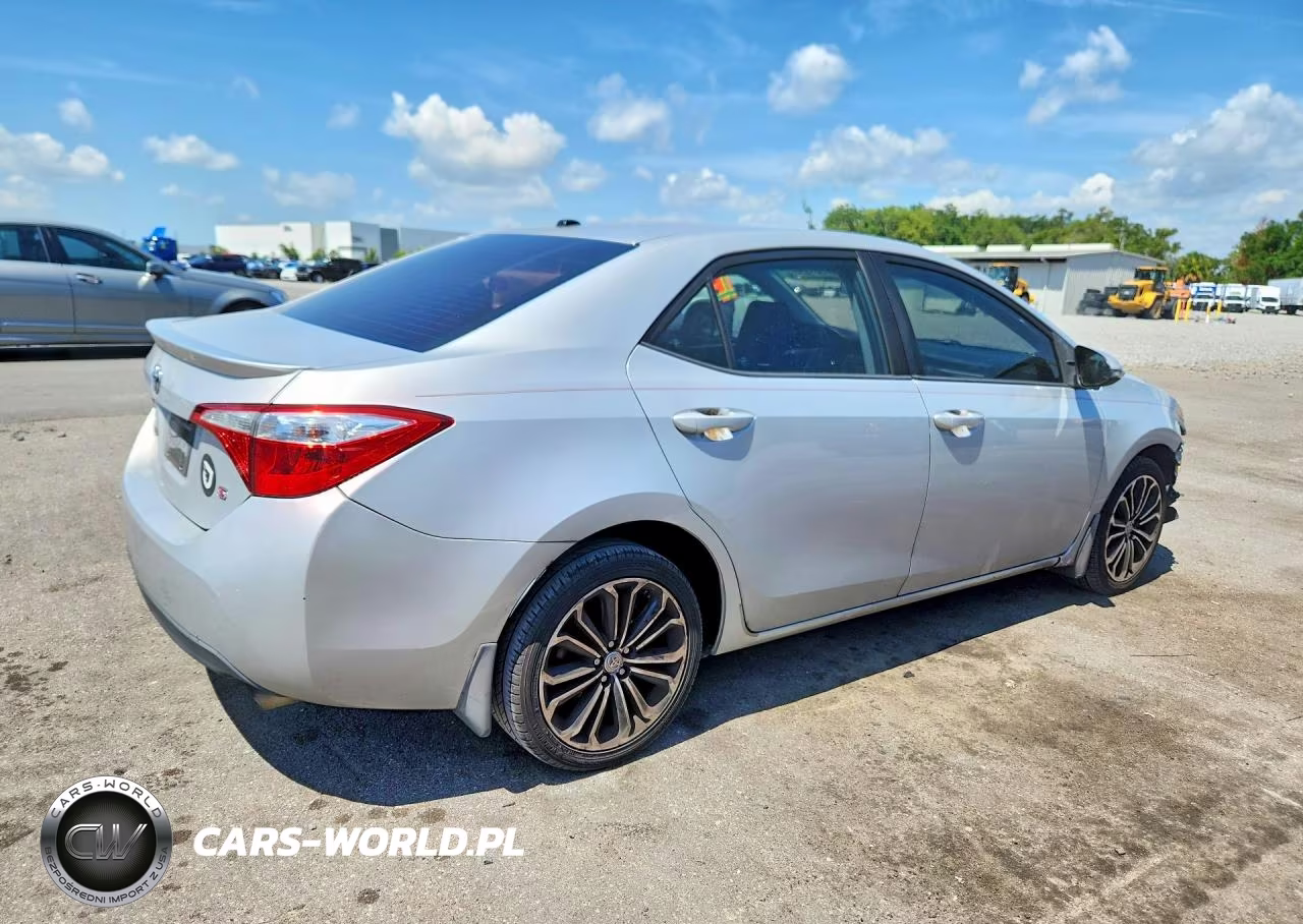 2015 Toyota Corolla S Plus VIN:2T1BURHE4FC472444 - 3